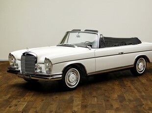 1963 Mercedes-Benz S-Class W111/112