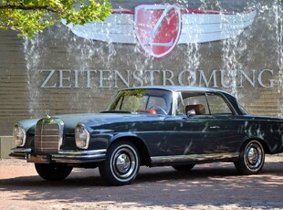 1964 | Mercedes-Benz 220 SE b