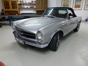 1969 Mercedes-Benz SL Pagode