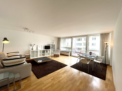 RE/MAX - Luxuriöse, vollmöblierte 2 Zimmer Wohnung in Top Lage mit Pool