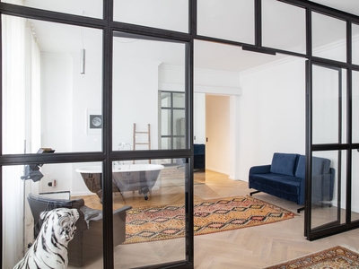 Wunderschön designtes 1-Schlafzimmer Apartment in Berlin Mitte