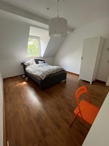 Ansprechende, zeitlose 3-Zimmer-Wohnung mitten in Sülz, EBK Köln