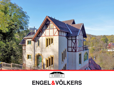 Elegante Familienvilla mit fantastischem Wartburgblick