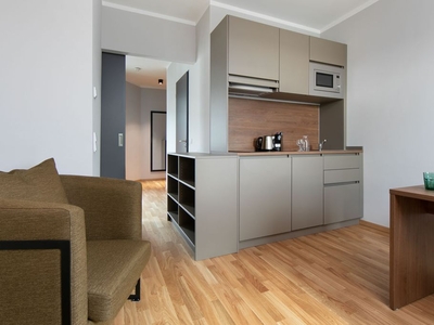2 Zimmer Apartment mit einer Küche