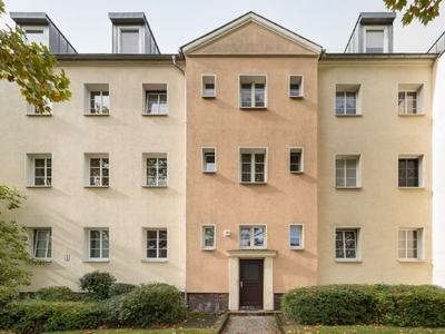 Provisionsfrei! Vermietete 2-Zimmer-Dachgeschosswohnung in Berlin Tempelhof