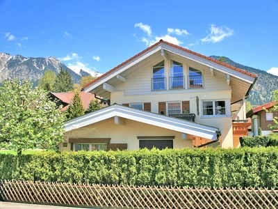 Haus im Chalet Stil mit Bergblick in Oberstdorf!