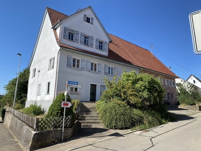 Preiswertes 7-Raum-Farmhaus in Erlaheim - zwei Bauernhäuser zum Preis von einem Bauernhaus!