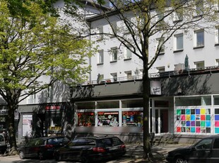 Ca. 123 m² vermietetes Ladenlokal + ca. 33 m² freie Gewerbefläche in gut frequentierter City-Lage