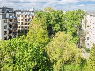 Dachgeschosswohnung mit Aufdachterrasse in Friedrichshain!